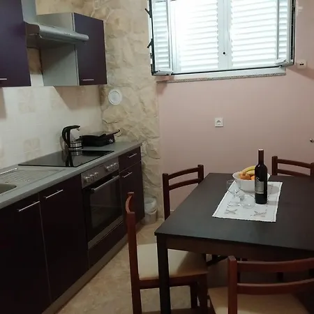 Ante Apartment