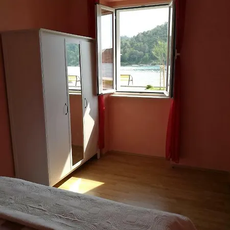Apartment Ante *